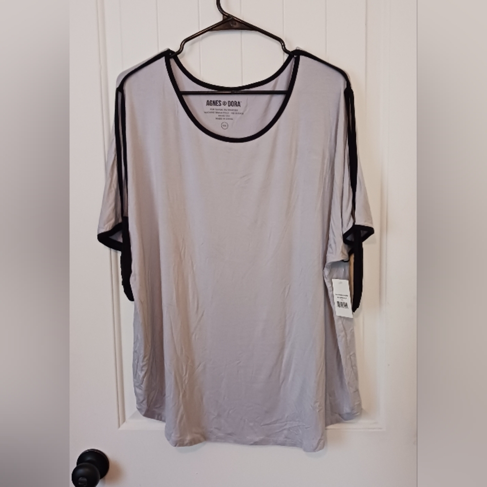 Agnes & Dora Silver And Black Piped Tie Sleeve Blouse Size 2XL NWT